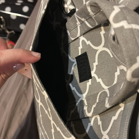 Computer case - Picture 3 of 6